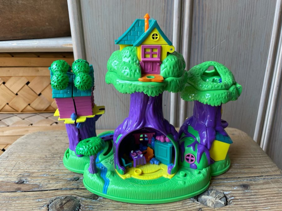 Äldre Bluebird minihus Winnie the Pooh treehouse 90-tal Nalle puh