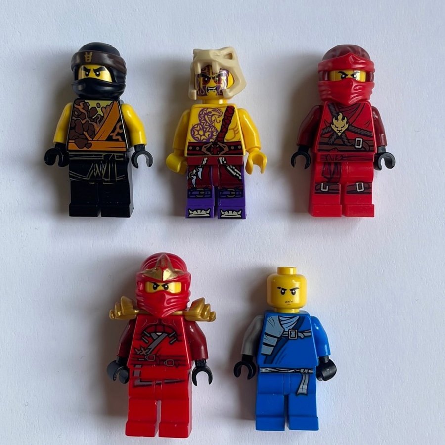 5 st LEGO Ninjago Minifigurer (A7)