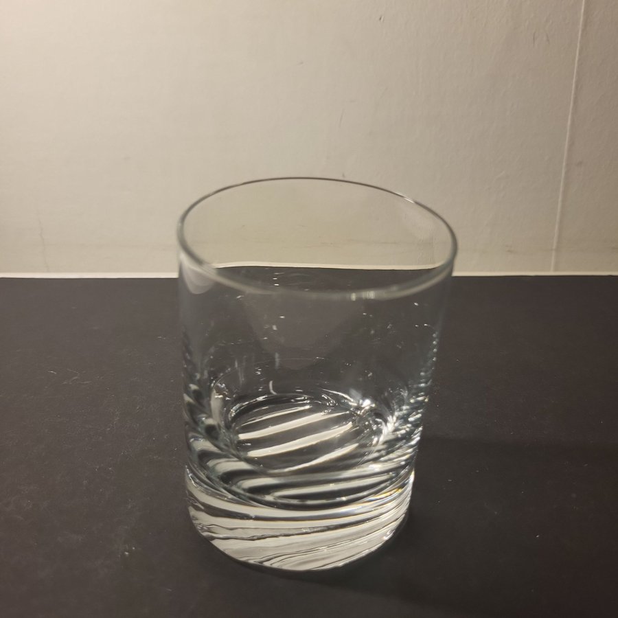 WHISKY GLAS SNEDA KRISTALL DESIGN AV LARS SESTERVIK 4 ST***