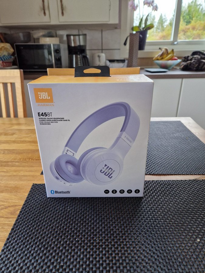 JBL E45BT Trådlösa Hörlurar