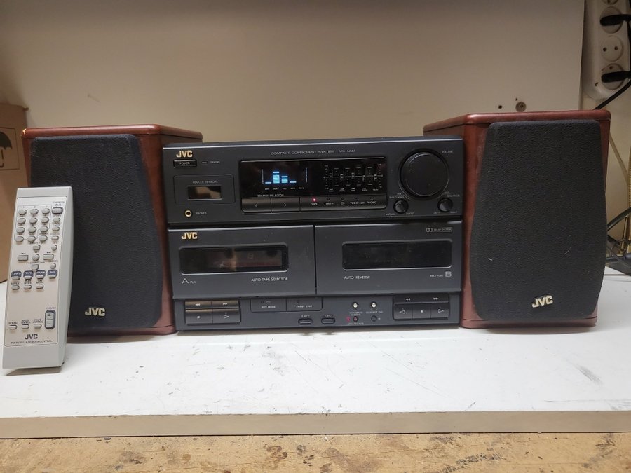 JVC dubbel kassett  Radio inbygd förstärkare fjär k model MX 55 MBK