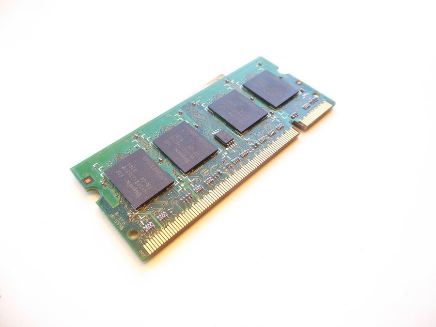 Hynix 512 MB DDR2 PC2 4200 till laptop