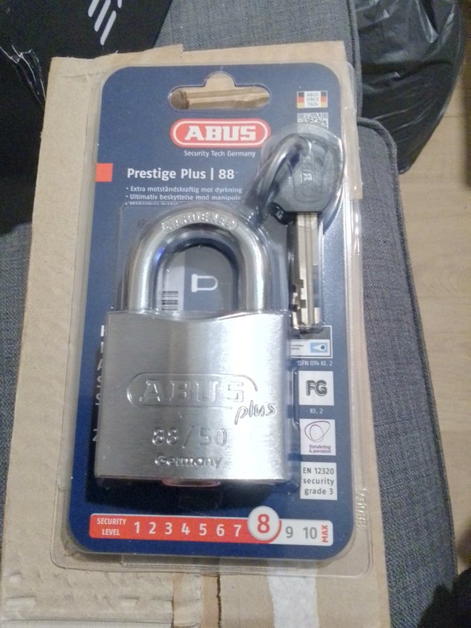 Nytt ABUS Prestige Plus 88/50 Hänglås,lågt utrop.