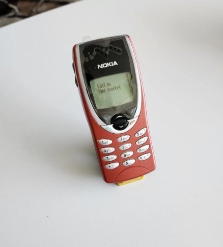 Nokia 8210