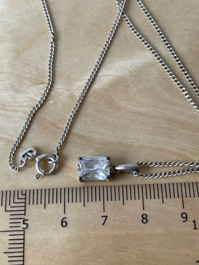 Silver halsband med bergkristall hänge 925