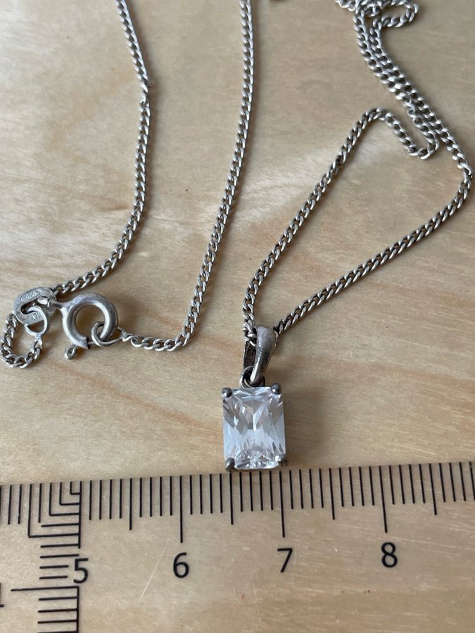 Silver halsband med bergkristall hänge 925