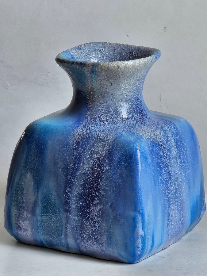 **MARCELLO FANTONI CERAMIC VASE