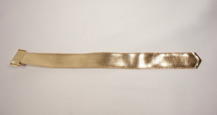 SÅ SNYGGT VINTAGE BRETT ARMBAND GULD PLÄTERAT | 70-TAL GREKISK DESIGN MÖNSTER