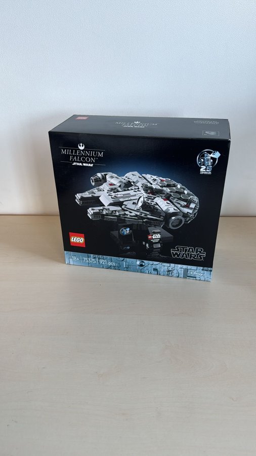 LEGO Star Wars Millennium Falcon 75375