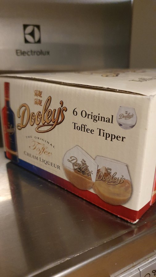 Dooley's Toffee Tipper 6 Original