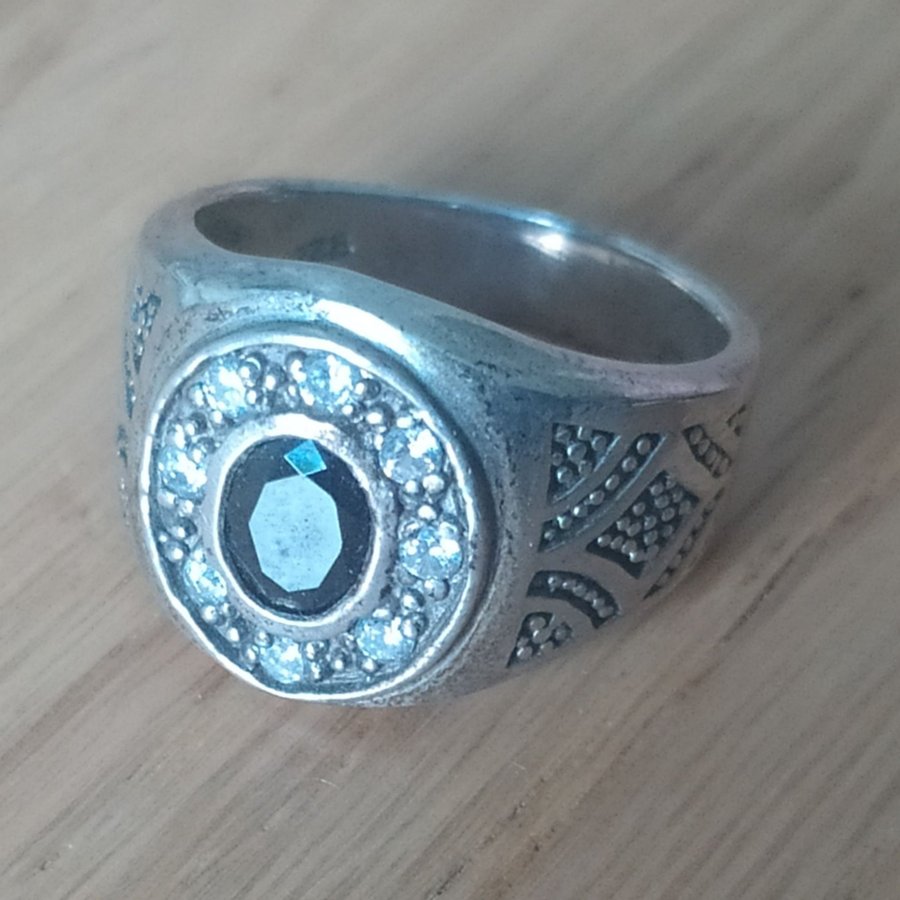 Ring silver med kristaller