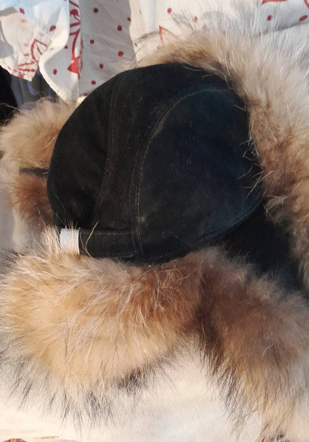 Aviator Svart mössa med Päls - Saga Furs - Som Ny, väldigt varm och gosig