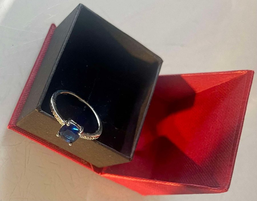 SILVER RING SAFIR BLÅ CUBIC ZIRKON 20 MM