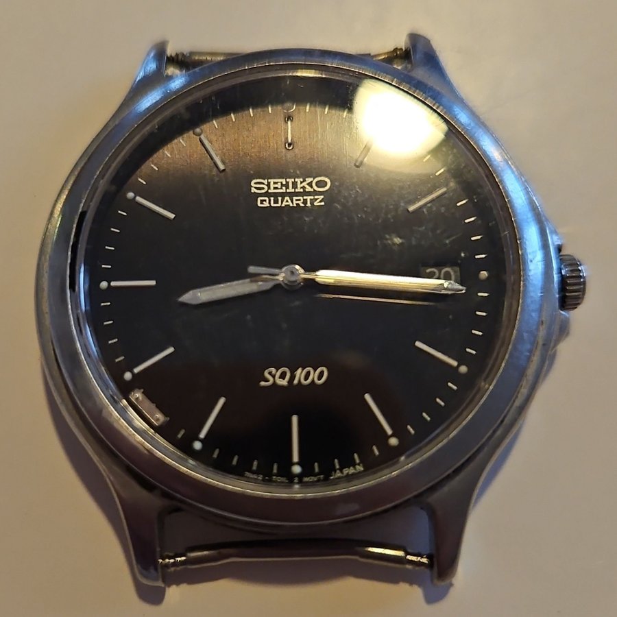 Seiko SQ100 Kvarts Herrarmbandsur