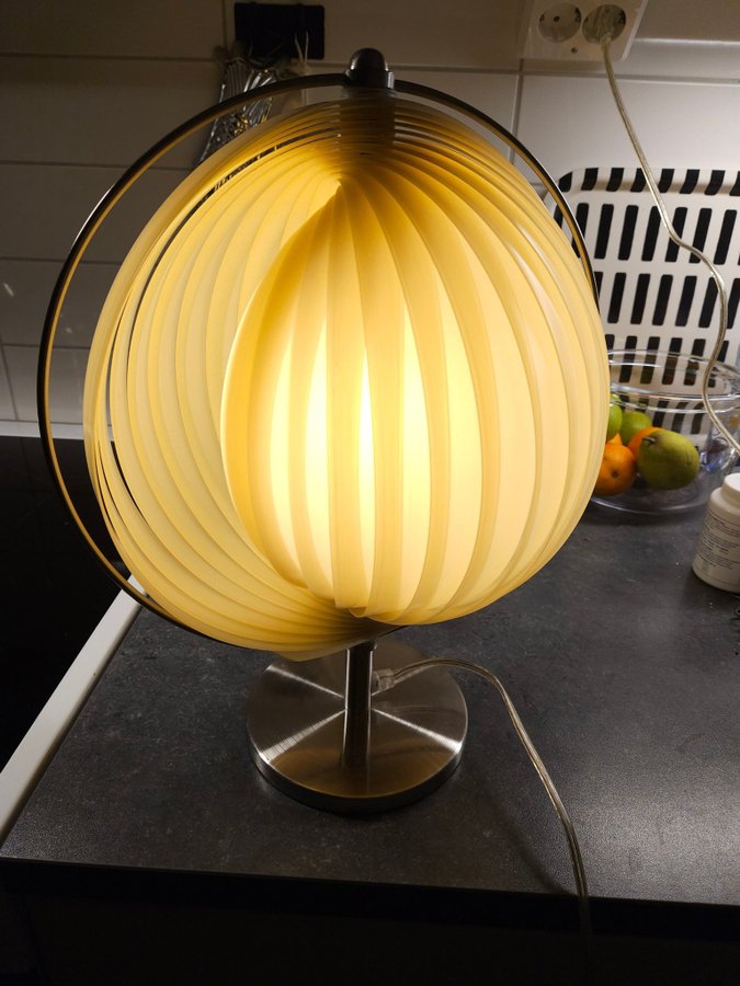 Moonlamp bordslampa med spiralform/månlampa 30 cm i diameter 38 cm hög