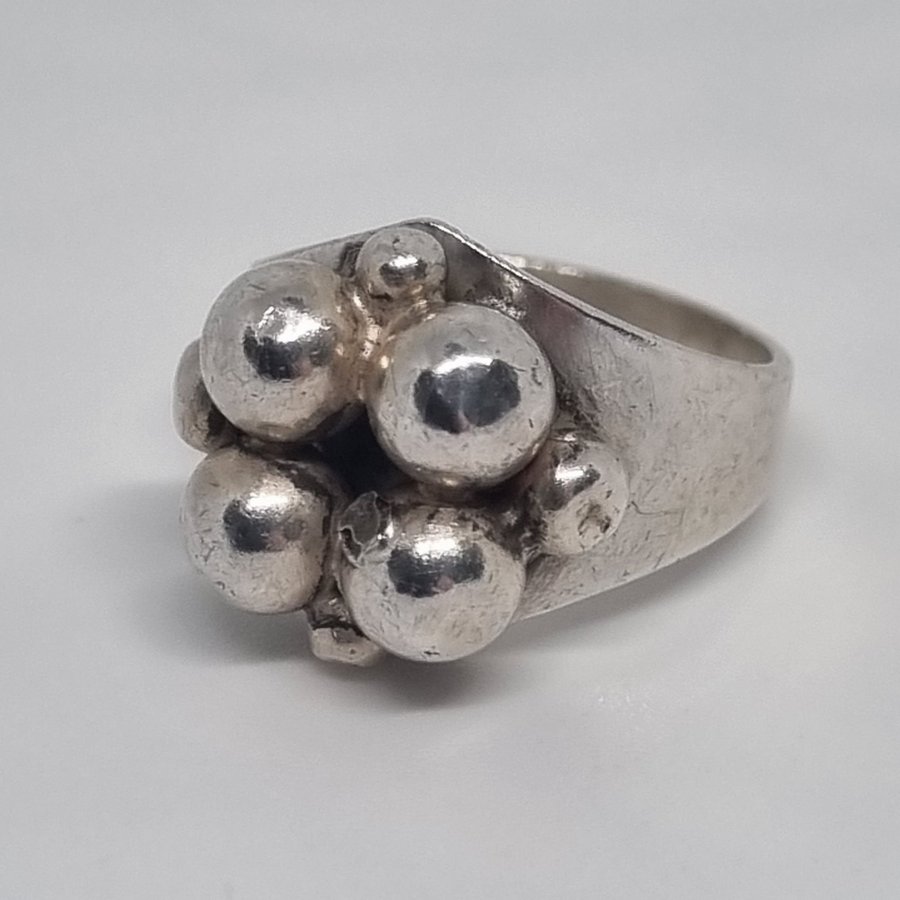 Ring i silver / Erik Granit  Co Finland / silverring / välstämplad / 1970