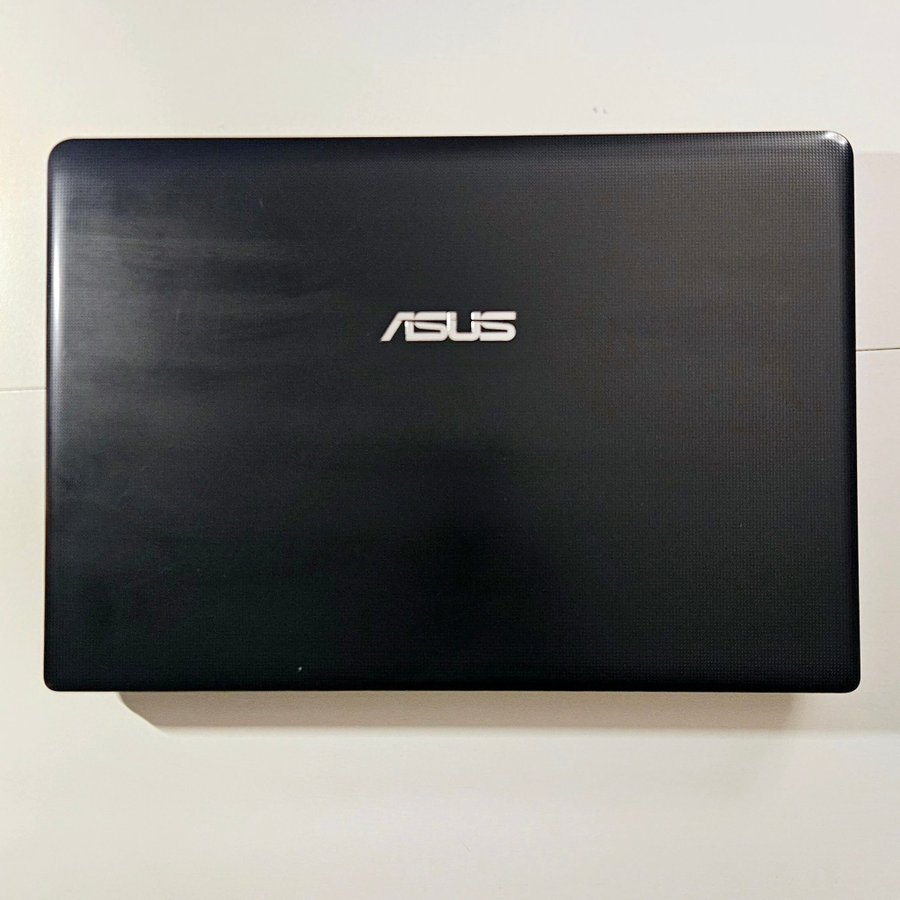 Asus X301A RX227H 13.3, Intel 2,4GHz, 4 GB RAM, 320GB Win10