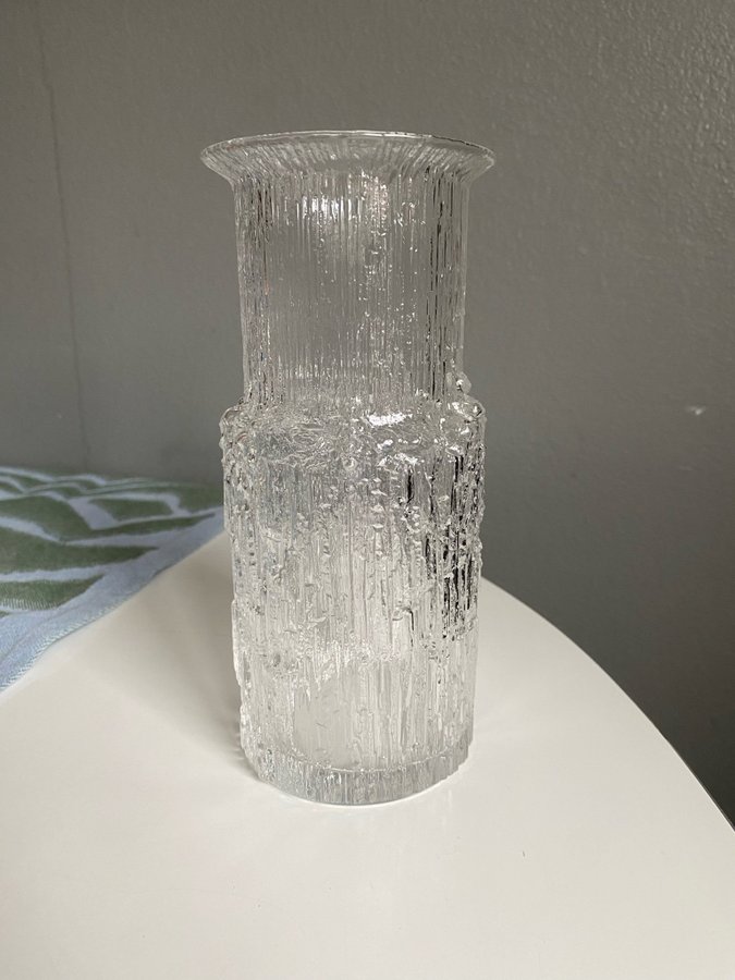 Tapio Wirkkala för Iittala Wirkkala Ultima Thule 18 cm Munblåst