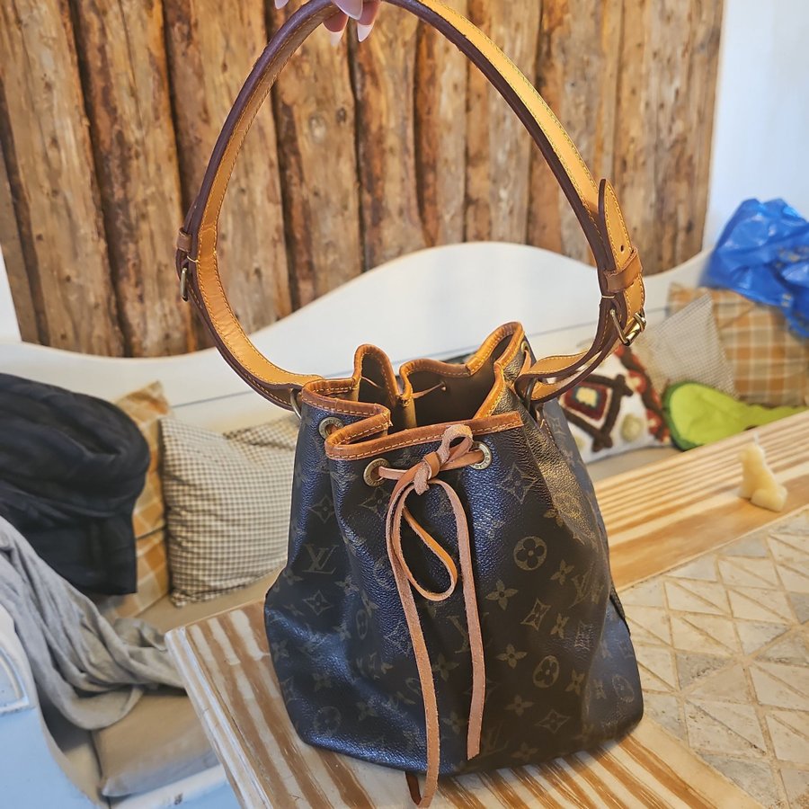 Louis vuitton petite noe