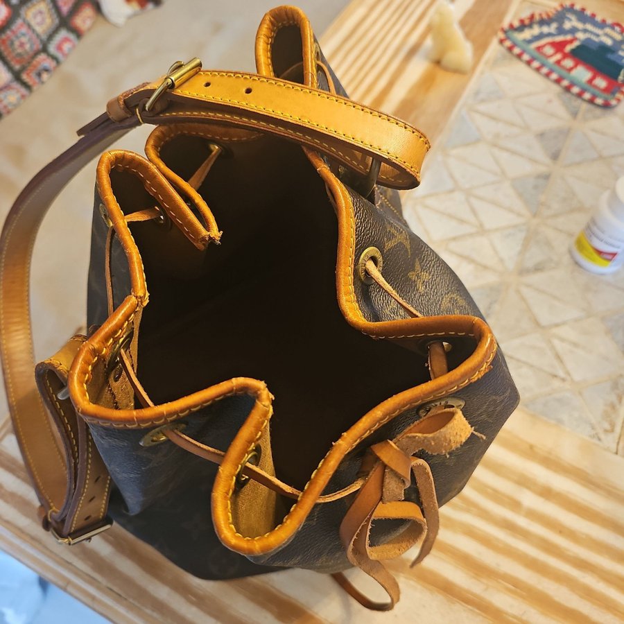 Louis vuitton petite noe