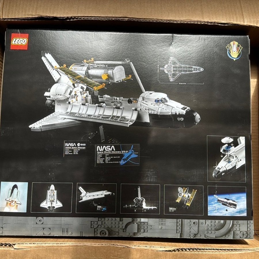 LEGO NASA Space Shuttle Discovery 10283