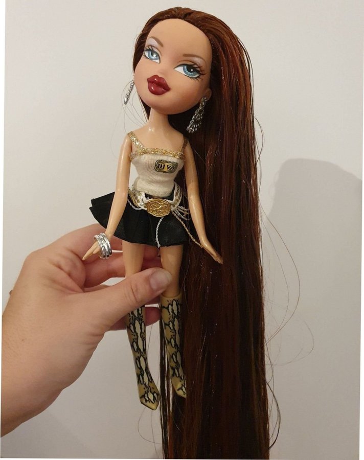 Bratz docka reroot XL hår