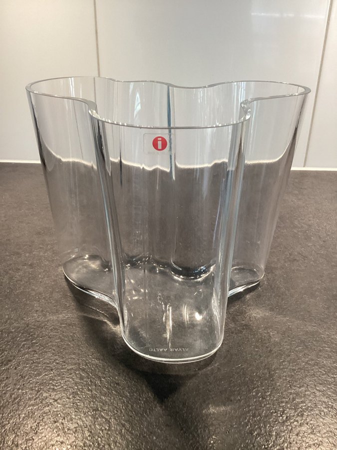 Alvar Aalto Vas Iittala Savoy 16 cm hög.