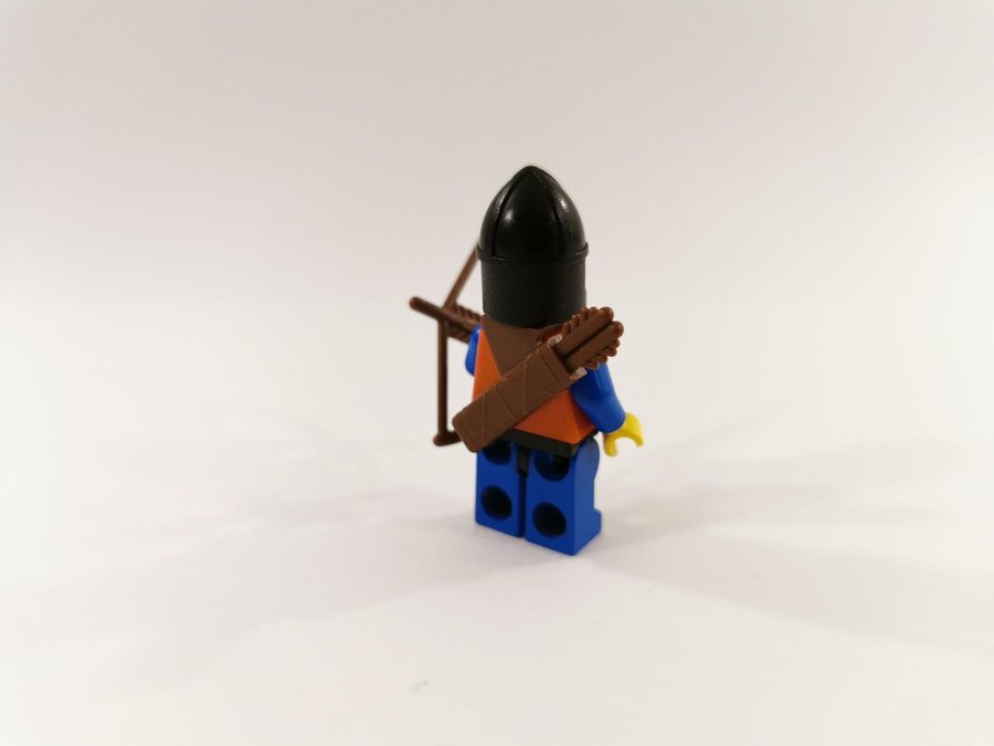 Lego - minifigur - castle - soldat - bågskytt - lejon