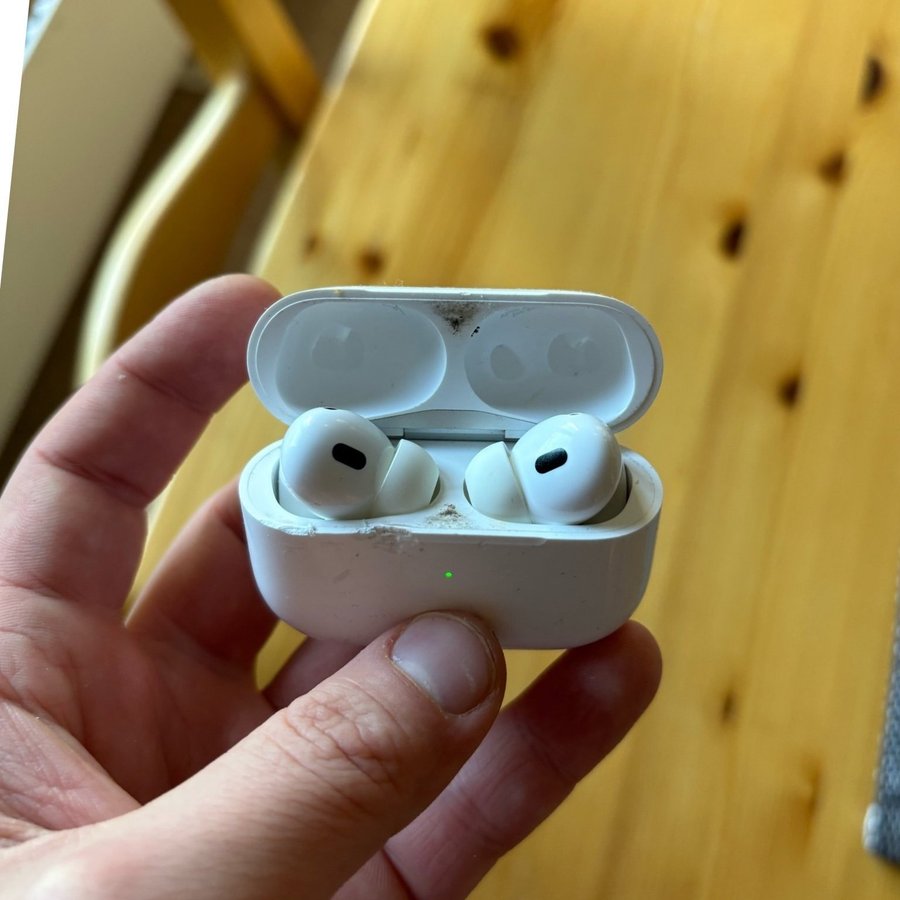 AirPods Pro A2698 2nd generation