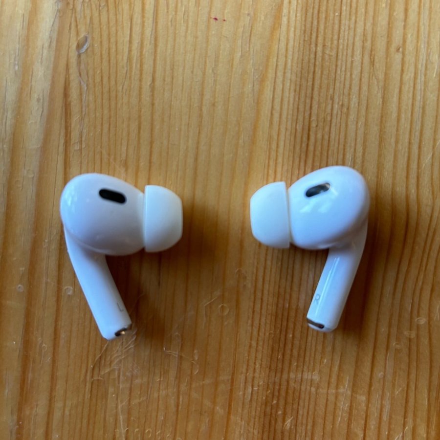 AirPods Pro A2698 2nd generation