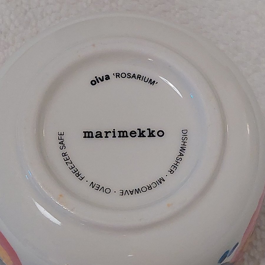 Marimekko skål Oiva Rosarium