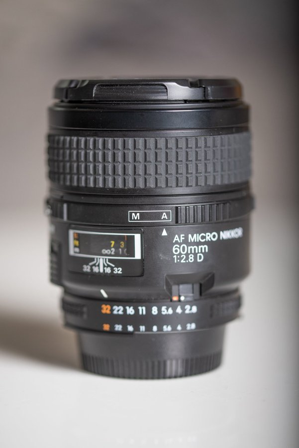 NIKON NIKKOR 60MM AF MICRO 1:2.8D OBJEKTIV