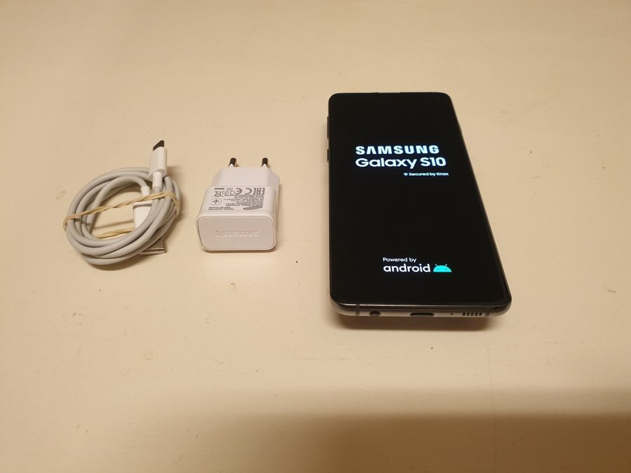 Samsung galaxy S10 8GB RAM 128GB Lagring Olåst Midnight Black