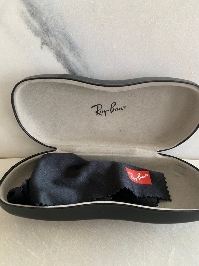 Ray Ban glasögonfodral