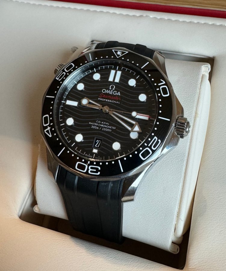 Omega Seamaster Diver 300M Master Chronometer 210.32.42.20.01.001