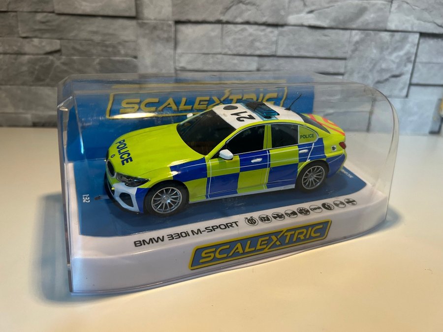 Scalextric C4165 BMW 330i M-Sport Police Edition