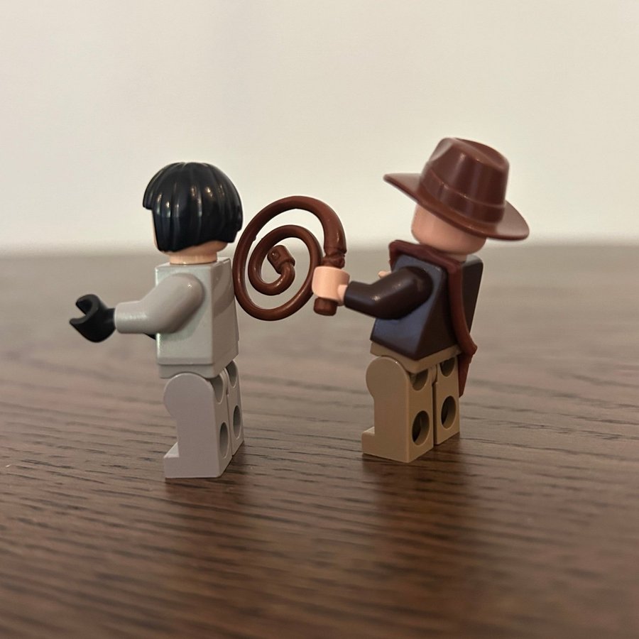 LEGO Indiana Jones: Indiana Jones och Irina Spalko med tillbehör