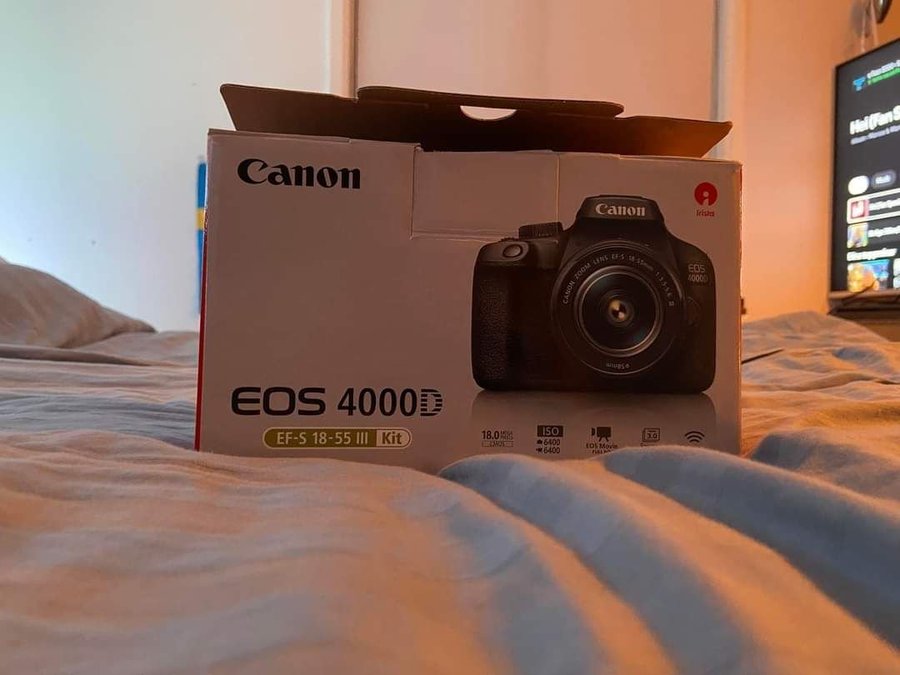 Canon EOS 4000D Kit