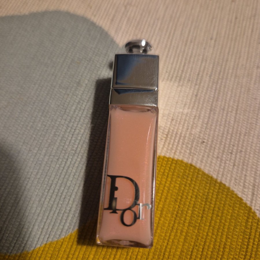 Dior necessär med minisar.