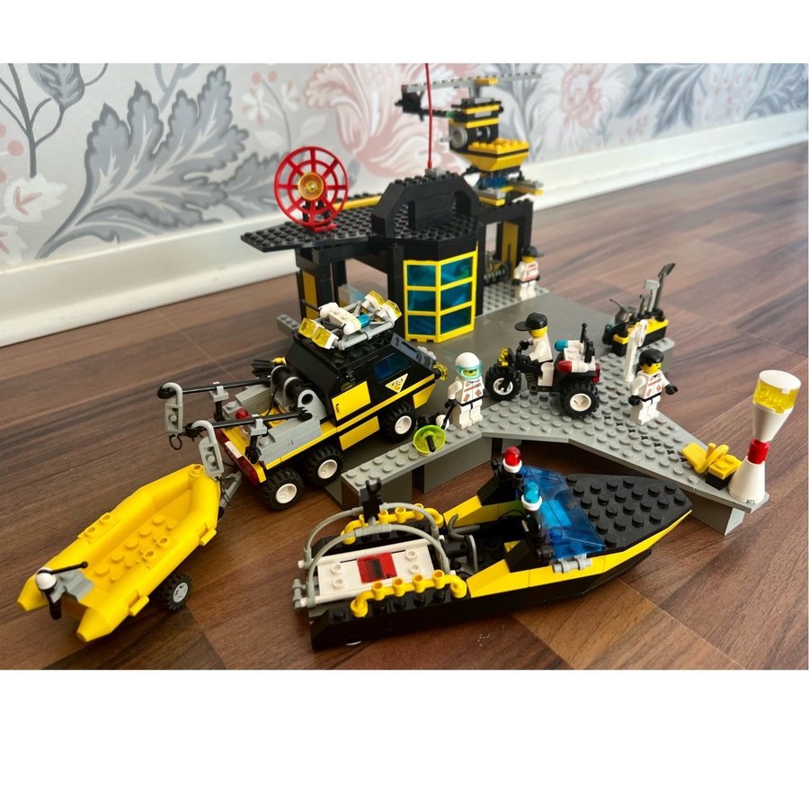 Lego 6479 Rescue Base från 1998