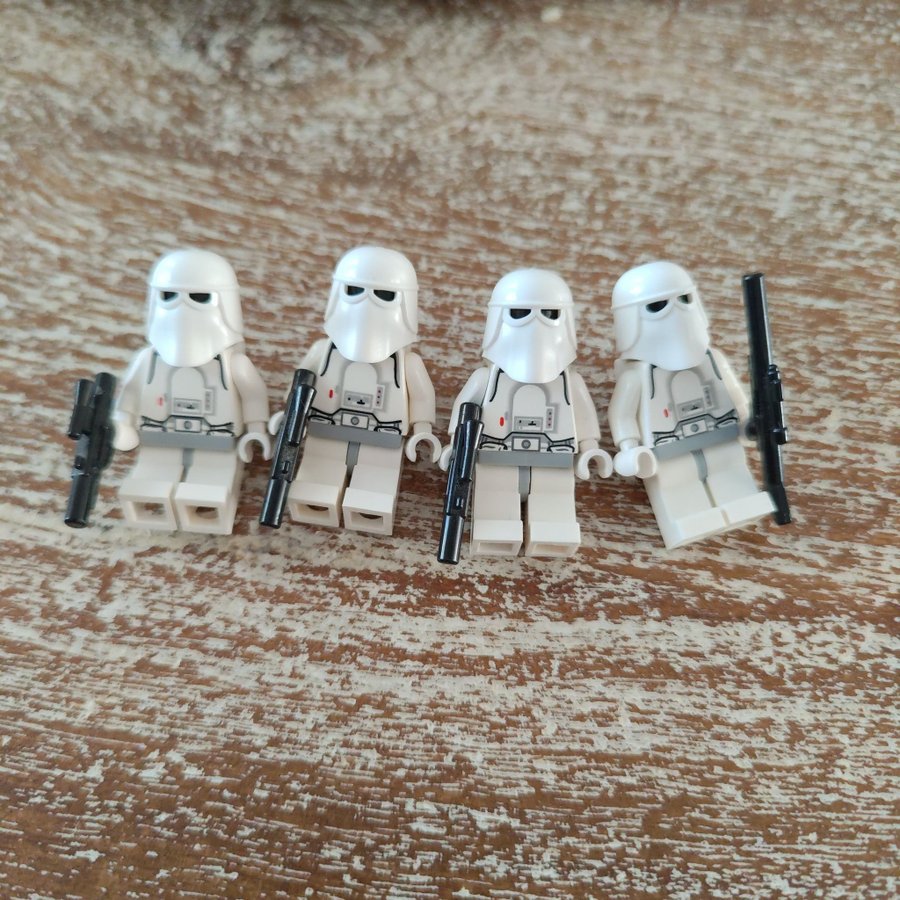 4 st LEGO Star Wars Snowtrooper minifigurer