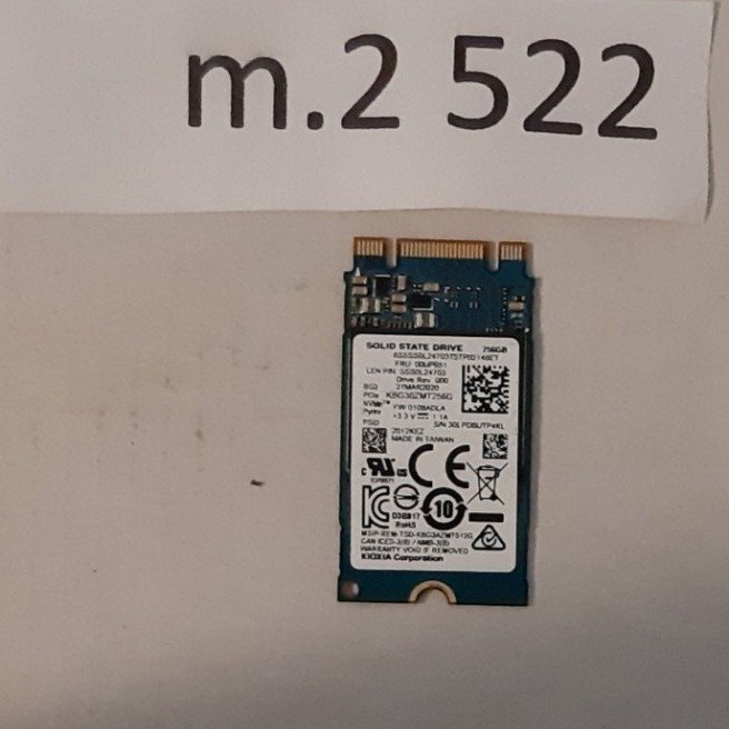 SSD  m2  256GB  NVMe  PCIe  formfaktor 2240  märke : TOSHIBA