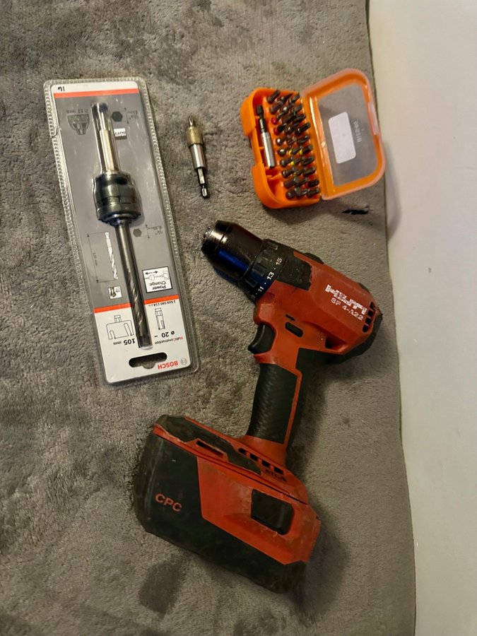 Hilti Skruvdragare med 8 a batteri bitssats nytt hålsågstillbehör