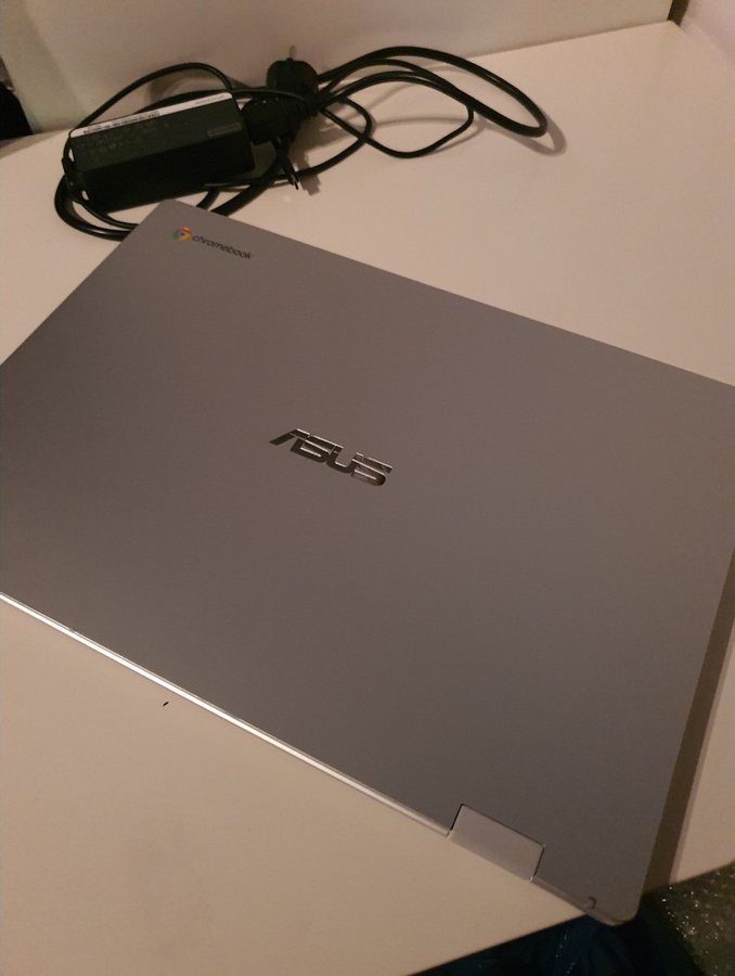 ASUS Chromebook