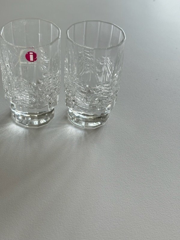 Snapsglas från Iittala säljes