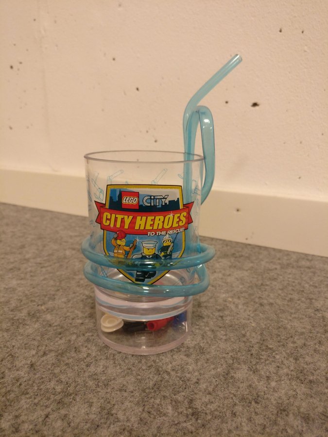 Lego City Heroes Dricksglas glas med sugrör i plast