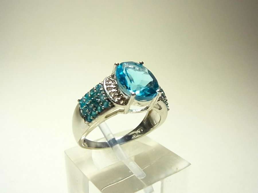 DESIGNER BLÅ TOPAZ RING topaser 4,5 ct. / BLAUTOPAS RING Topase 4,5 ct.