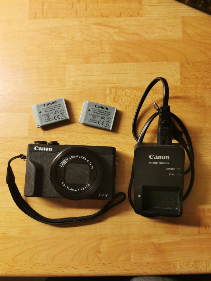 Canon G7X Mark III