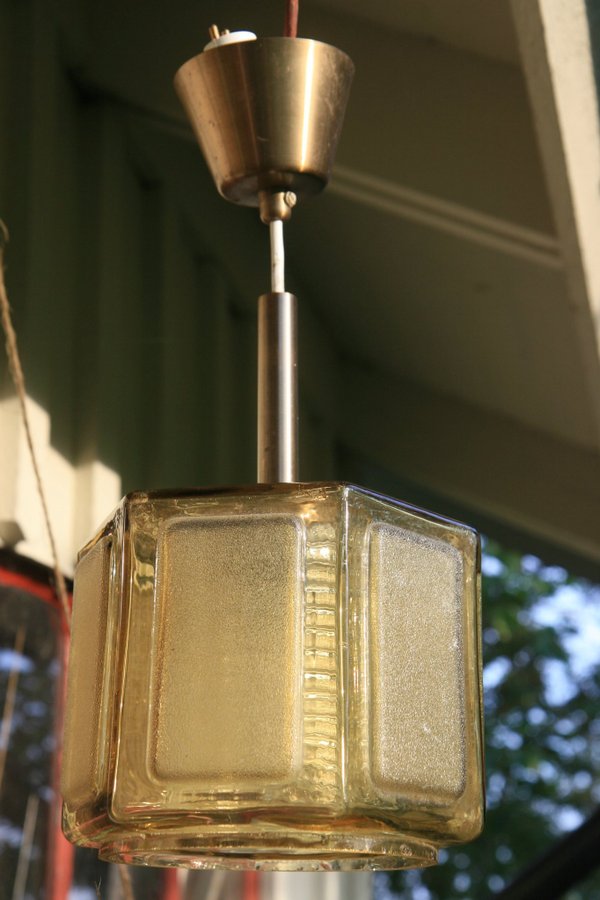 Vintage, tidstypisk taklampa i glas, 60-/70-tal