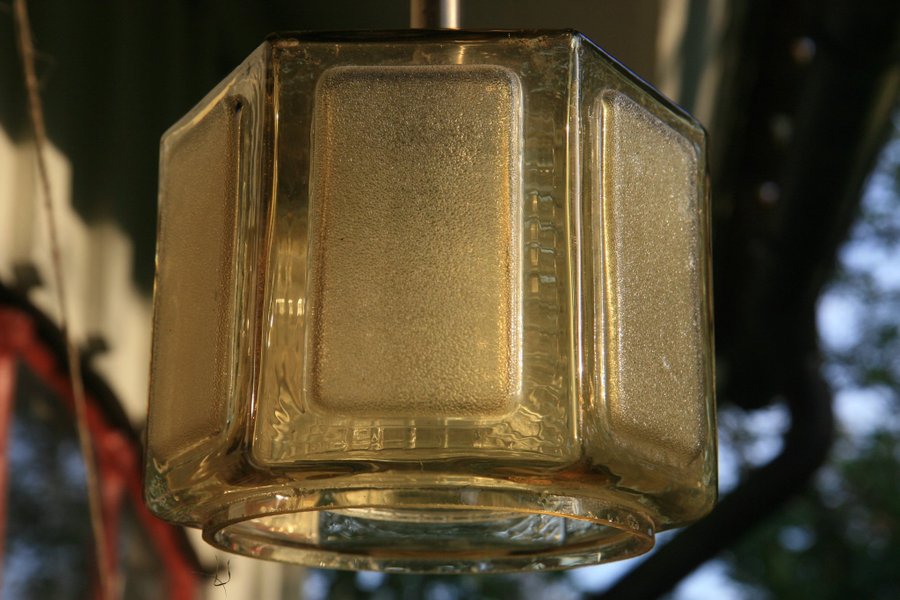 Vintage, tidstypisk taklampa i glas, 60-/70-tal